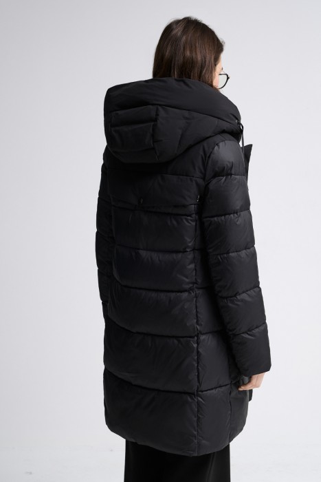 утепленная куртка с капюшоном по цене 4640 руб с промокодом