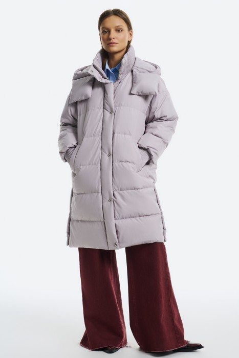 утепленное пальто с капюшоном от известного бренда по акции