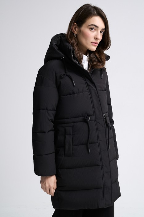 зимняя куртка с капюшоном по цене 2600 руб с промокодом